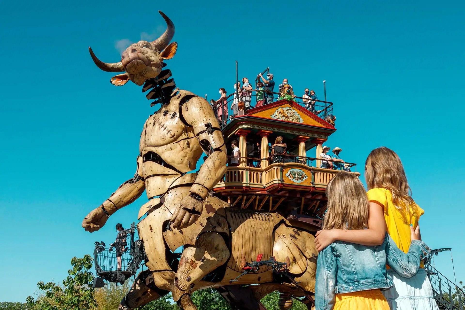 ⚙️ 기계의 전당 (알 드 라 마쉰)